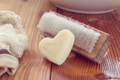 things that can cause acne